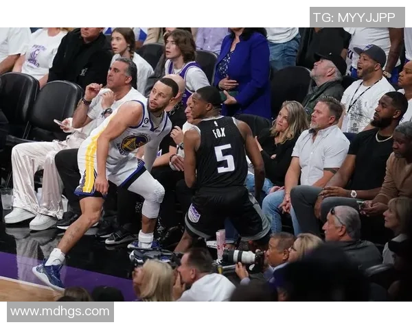 2015年NBA季后赛勇士与鹈鹕第三场激战回顾与精彩瞬间分析